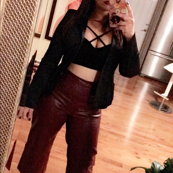 Meet your Posher, Laila - Picture 2 of 2